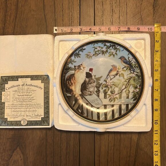 Special Delivery Nosy Neighbors Collection plate Bradford Exchange - Picture 2 of 6
